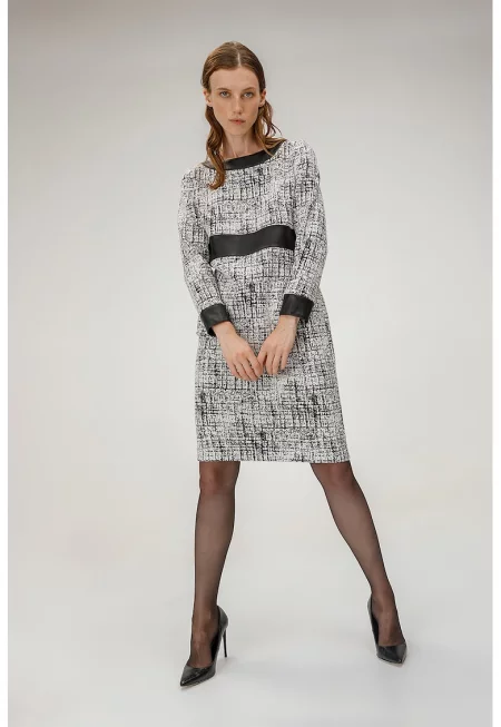 Рокля с овално деколте и дълги ръкави - Черен/Мръснобял