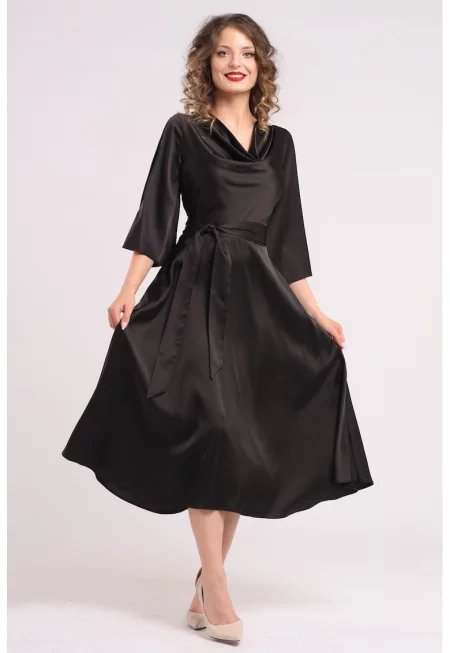 Сатинирана рокля с драпирано деколте