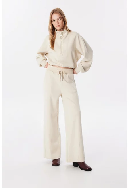Широк спортен панталон - Крем