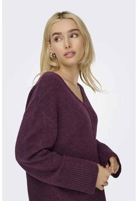 Свободен шпиц пуловер