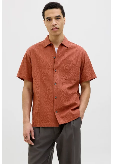 Свободна риза с релеф