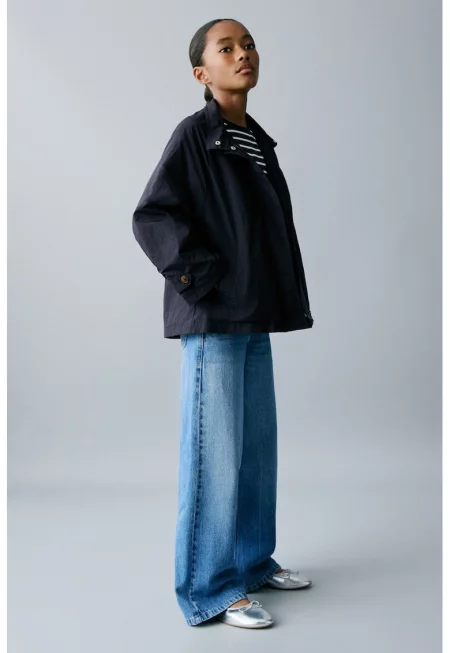 Свободно яке със странични джобове