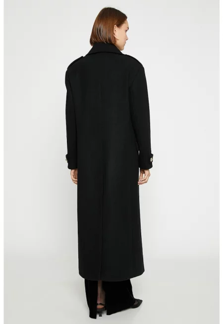 Уголемено палто с двуредно закопчаване