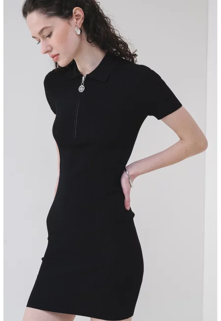 Вталена рокля Sholeri с яка - Черен