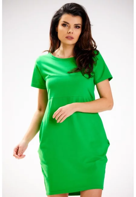 Лека рокля с къс ръкав