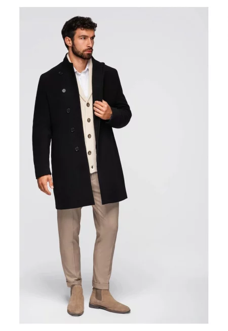 Палто с висока яка