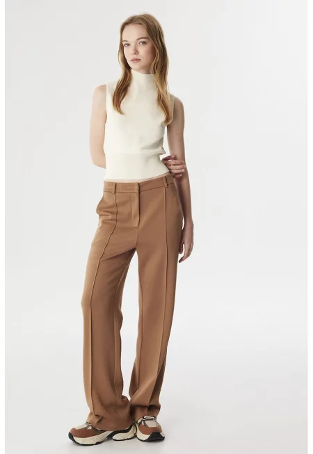 Панталон с широк крачол и джобове - Камел