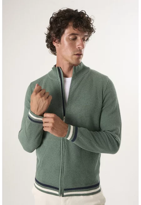 Плетен пуловер с цип