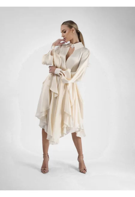 Rochie din matase cu maneci decupate