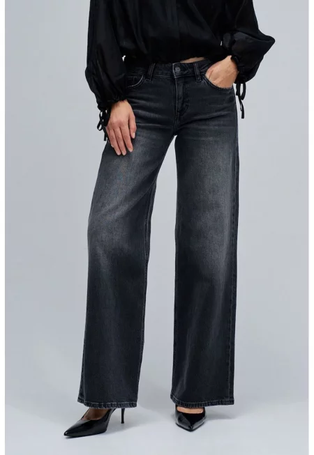 Широки дънки с ниска талия