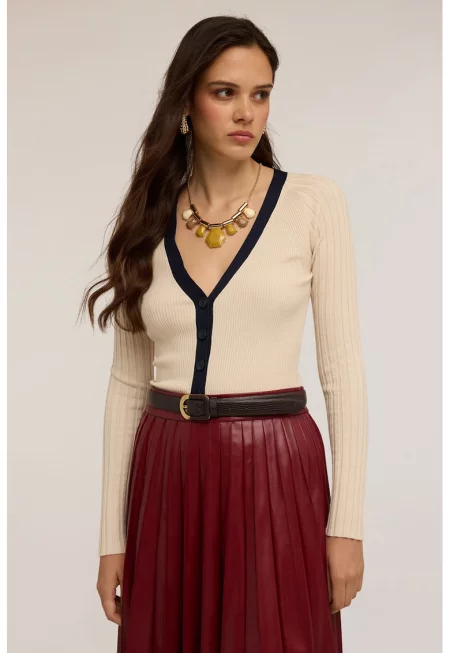 Шпиц жилетка с изчистен десен