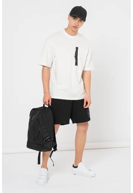 Тениска с джоб