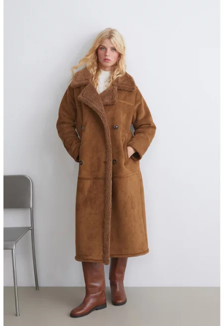 Дълго палто от еко велур с плюшена подплата - Светлокафяв