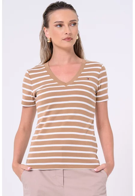 Слим тениска с шпиц