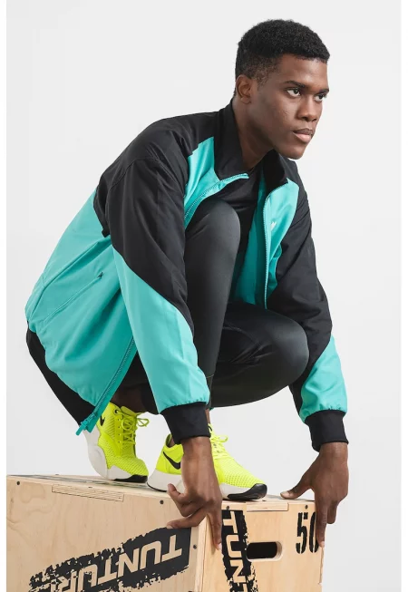 Футболно яке Liverpool F.C. Strike - Черен/Светлозелен