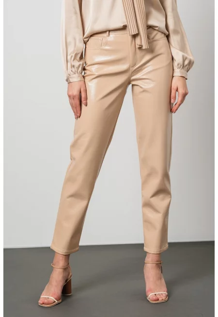 Панталон с винилов ефект - Бежов
