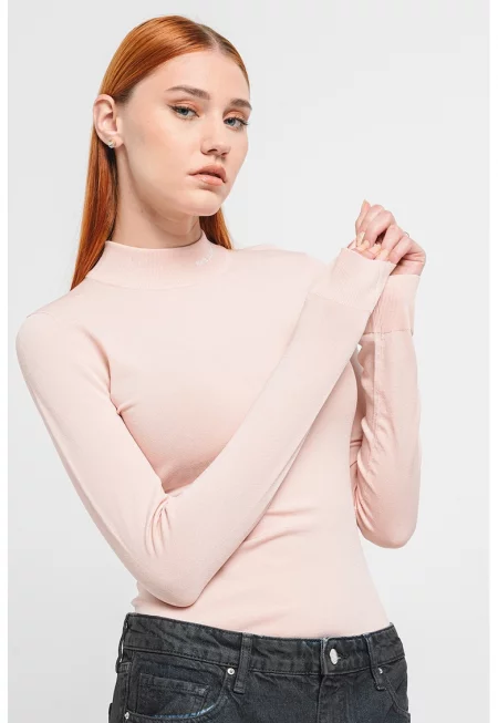 Пуловер с ниска яка и фина плетка - Бледо розово