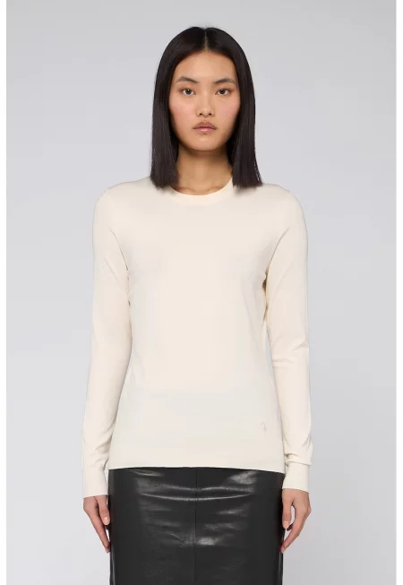 Пуловер с овално деколте