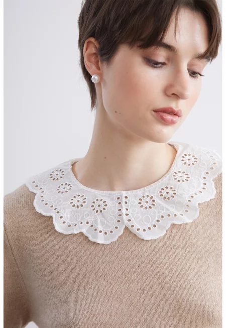 Пуловер със стандартна кройка - Бежов