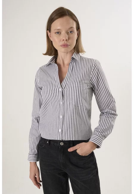 Риза на райе с овален подгъв