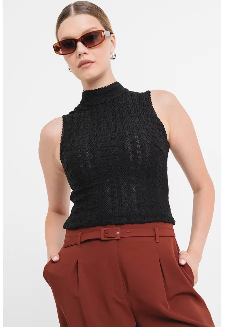 Слим топ Iveylor с релеф - Черен