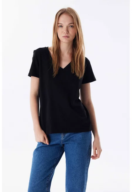 Свободна шпиц тениска