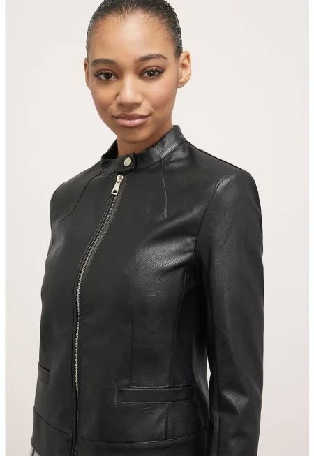 Яке с обшити джобове