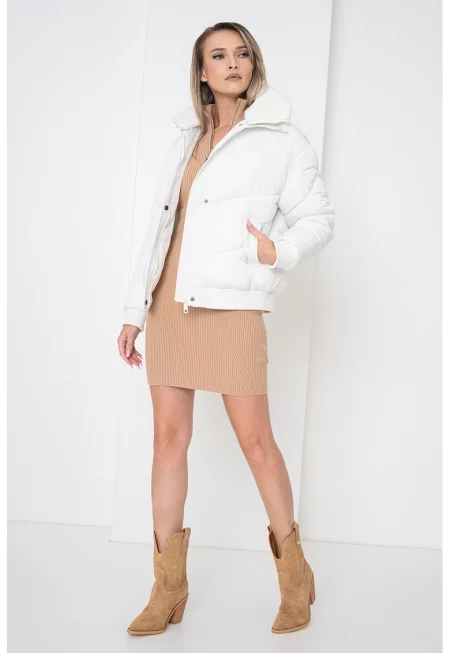 Зимно яке с висока яка