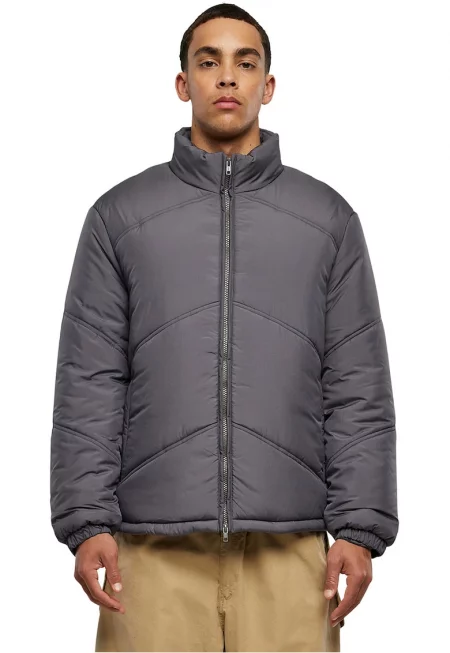 Капитонирано зимно яке със средновисока яка