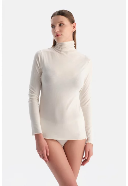 Пижамена блуза с модал с висока яка