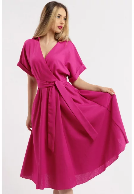 Разкроена рокля с лен и шпиц