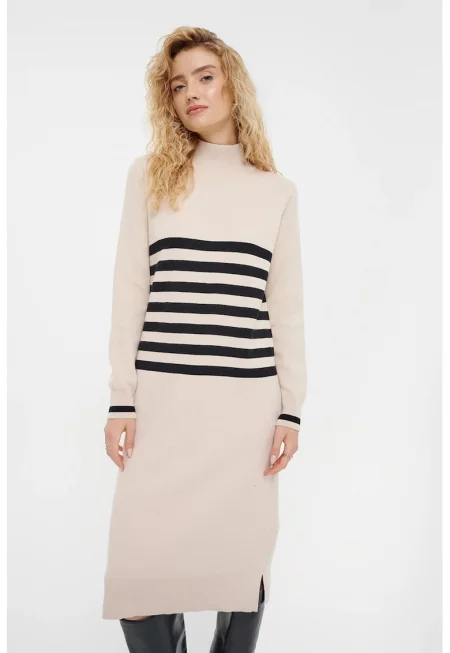 Рокля-пуловер с райе - Черен/Бежов