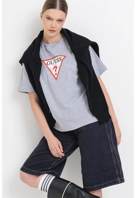 Тениска с овално деколте