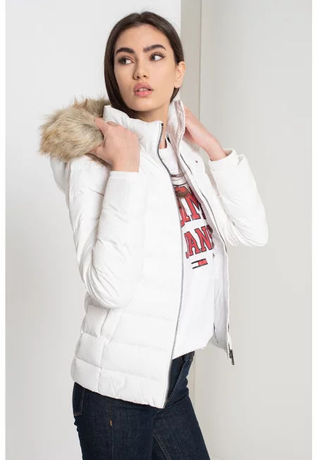 Вталено зимно яке с пухена вата