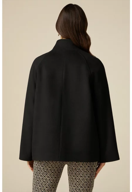 Късо палто тип пелерина с копчета