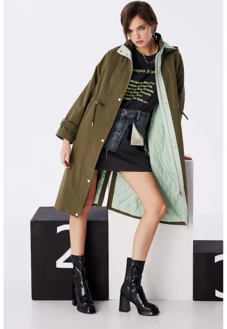 Парка с качулка