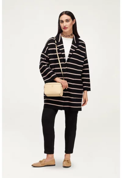 Раирана уголемена жилетка