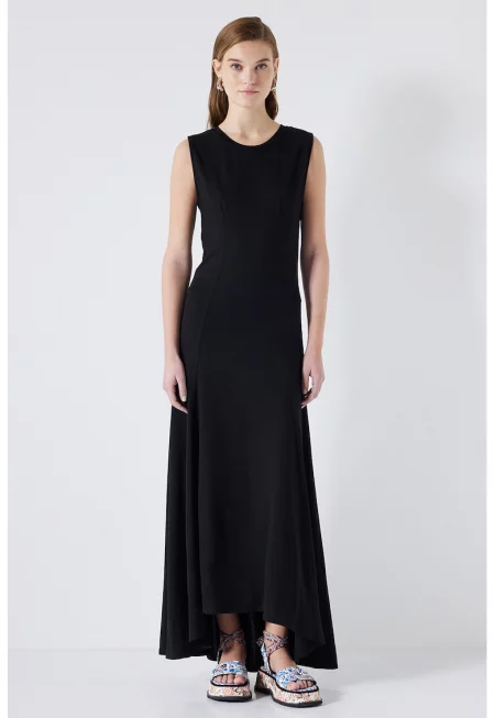 Разкроена рокля с асиметричен подгъв - Черен