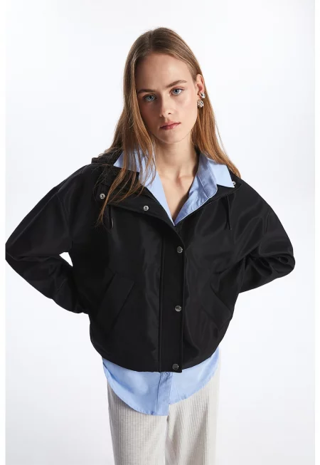 Яке със свободна кройка и качулка