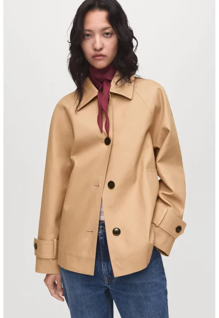 Къс уголемен тренч