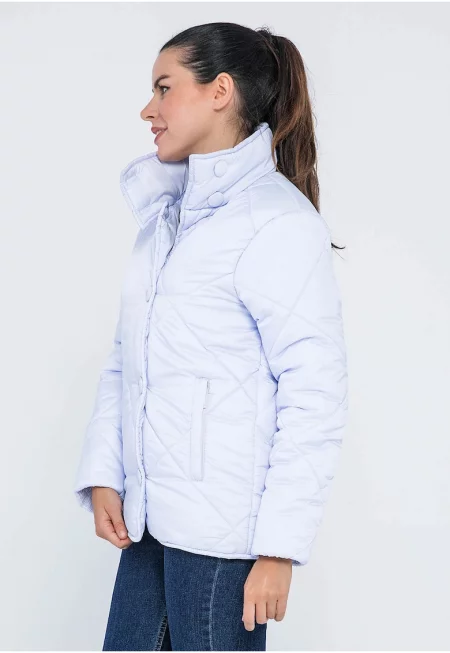 Късо зимно яке с висока яка