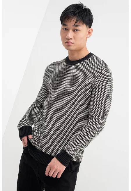 Плетен пуловер с контрасти