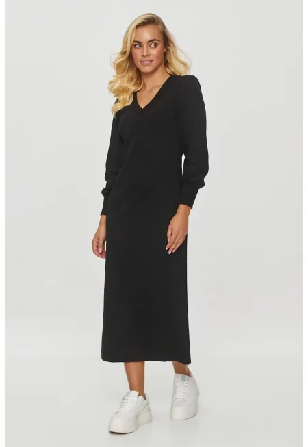 Права миди рокля с V-образно деколте