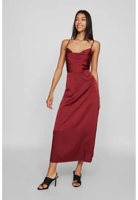 Сатинирана рокля