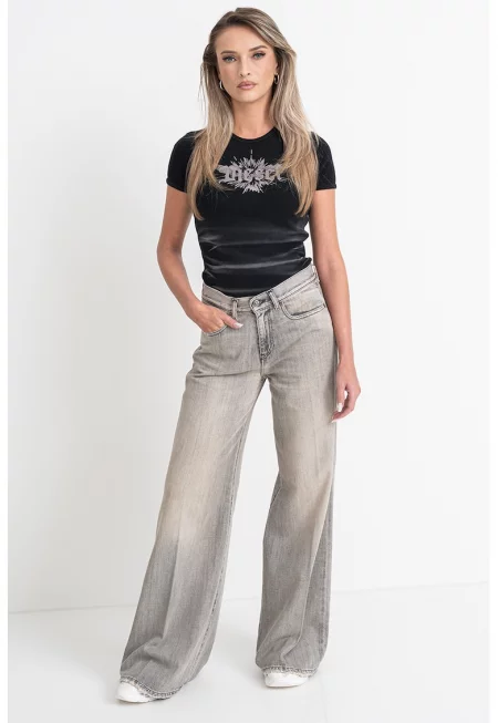 Слим тениска с овално деколте