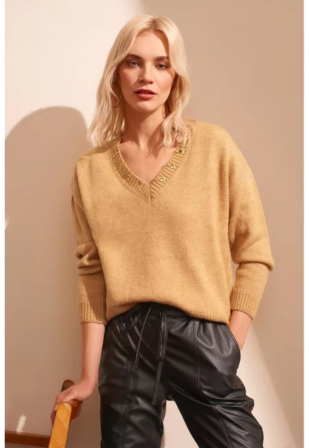 Свободен шпиц пуловер