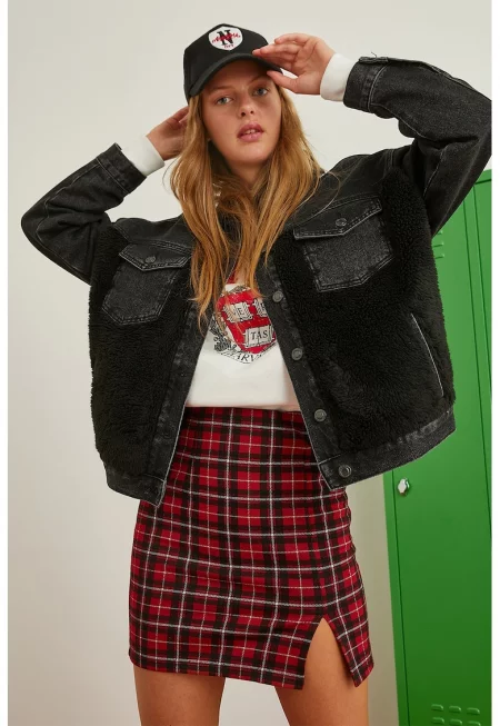 Уголемено дънково яке с плюшени панели