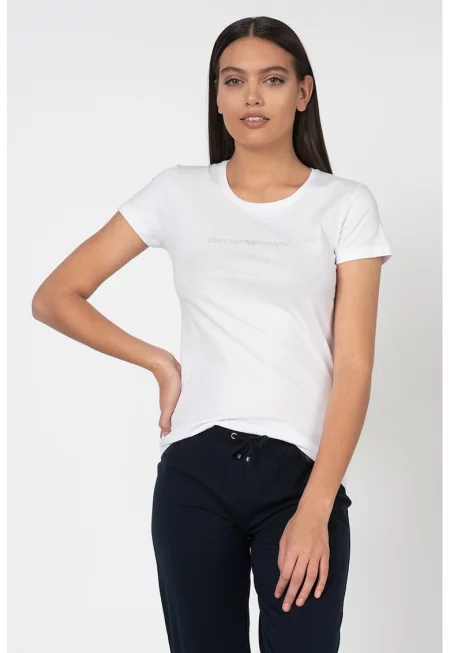 Домашна тениска с декоративни камъни