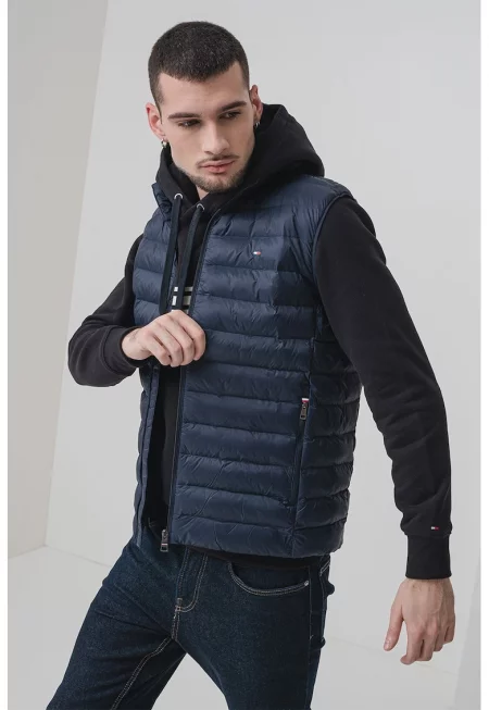 Капитониран елек - Ултрамарин синьо