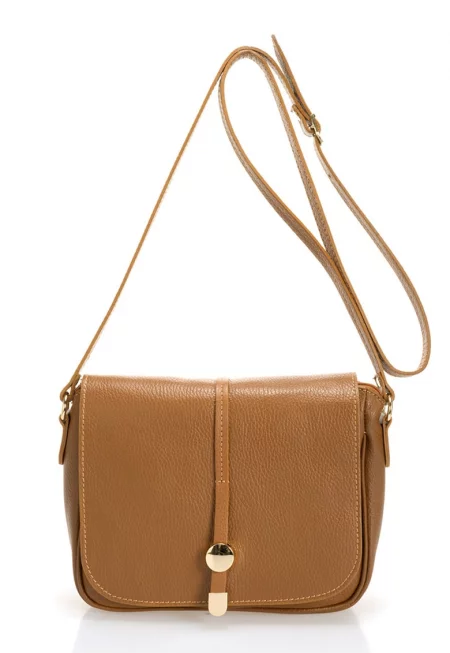 Кожена чанта през рамо с капаче - Карамел